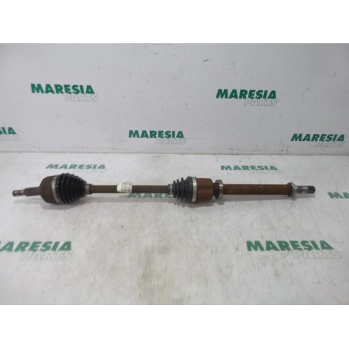 Renault - Megane - Front drive shaft, right