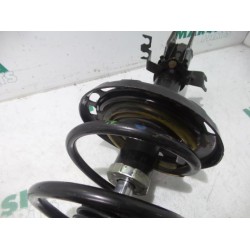 Renault - Megane - Front shock absorber rod, left