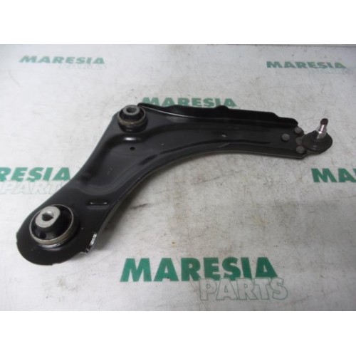 Renault - Megane - Front lower wishbone, right