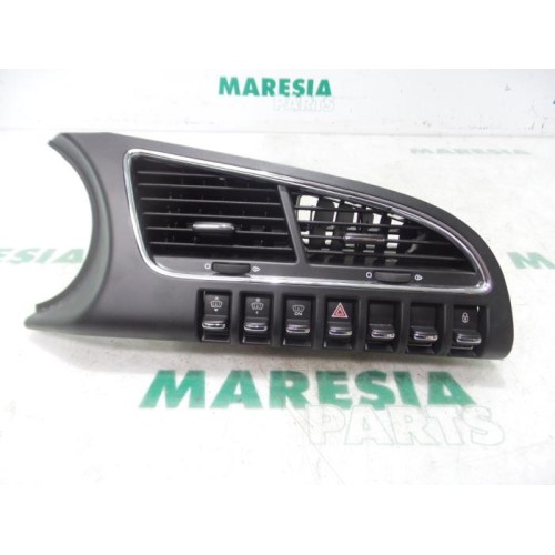 Peugeot - 3008 - Switch