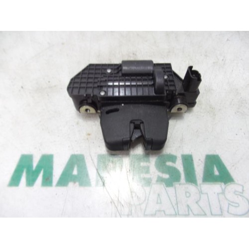 Peugeot - 3008 - Tailgate lock mechanism