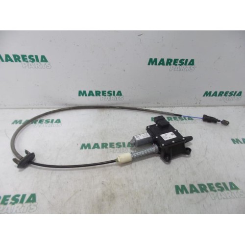 Peugeot - 3008 - Parking brake mechanism
