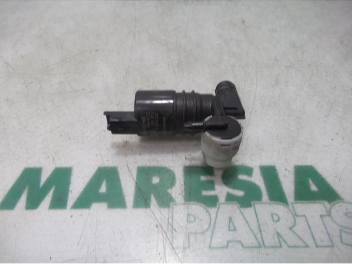 Peugeot - 3008 - Scheibensprüherpumpe vorne