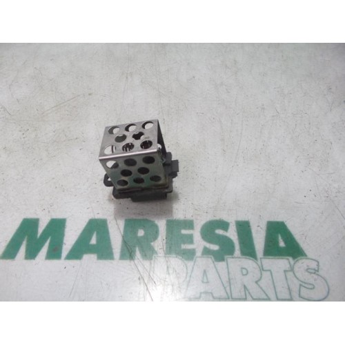 Renault - Megane - Cooling fan resistor