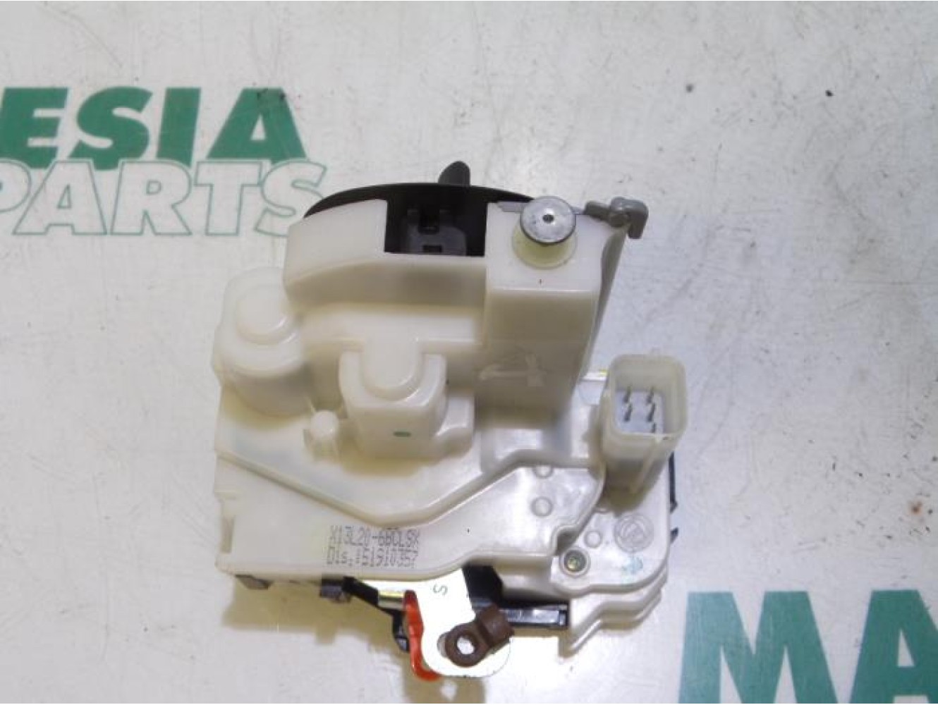 Fiat - Doblo - Minibus/van rear door lock mechanism