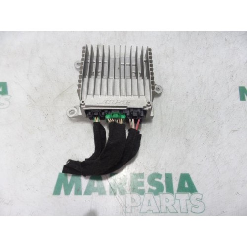 Renault - Megane - Radio amplifier