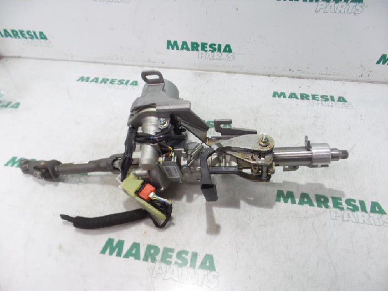 Renault - Megane - Steering column housing