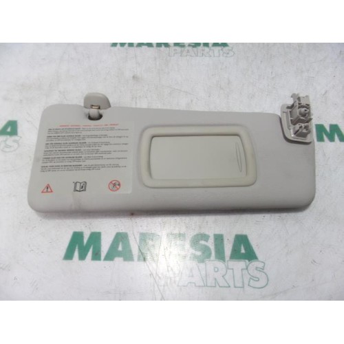Renault - Megane - Sun visor