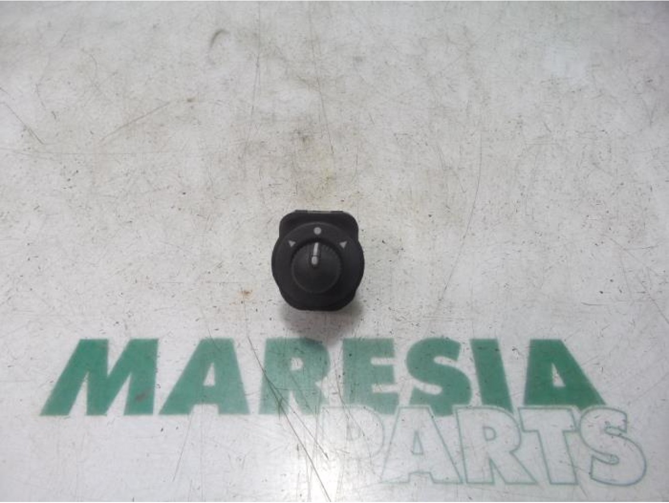 Fiat - Doblo - Mirror switch