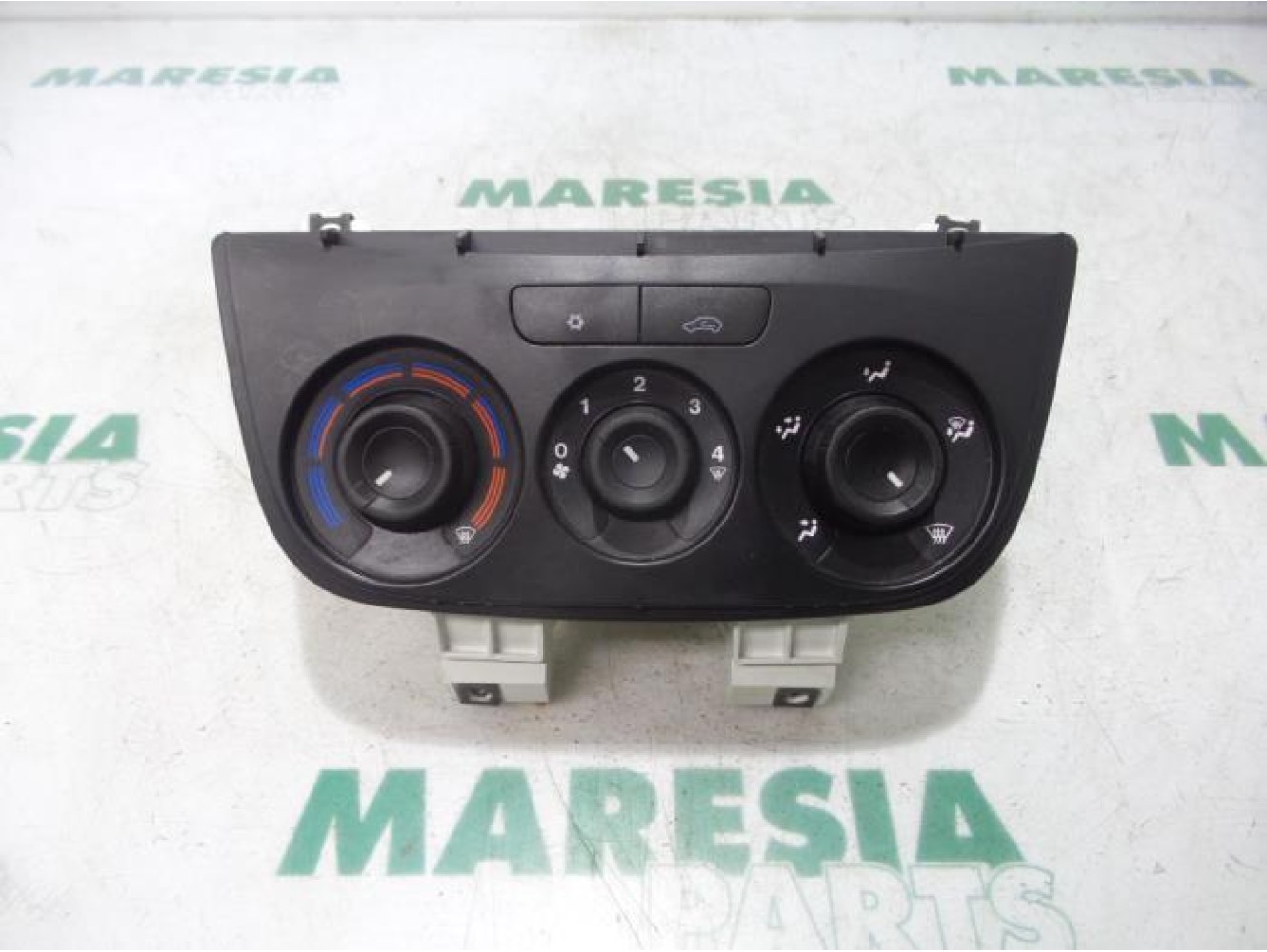 Fiat - Doblo - Panneau de commandes chauffage