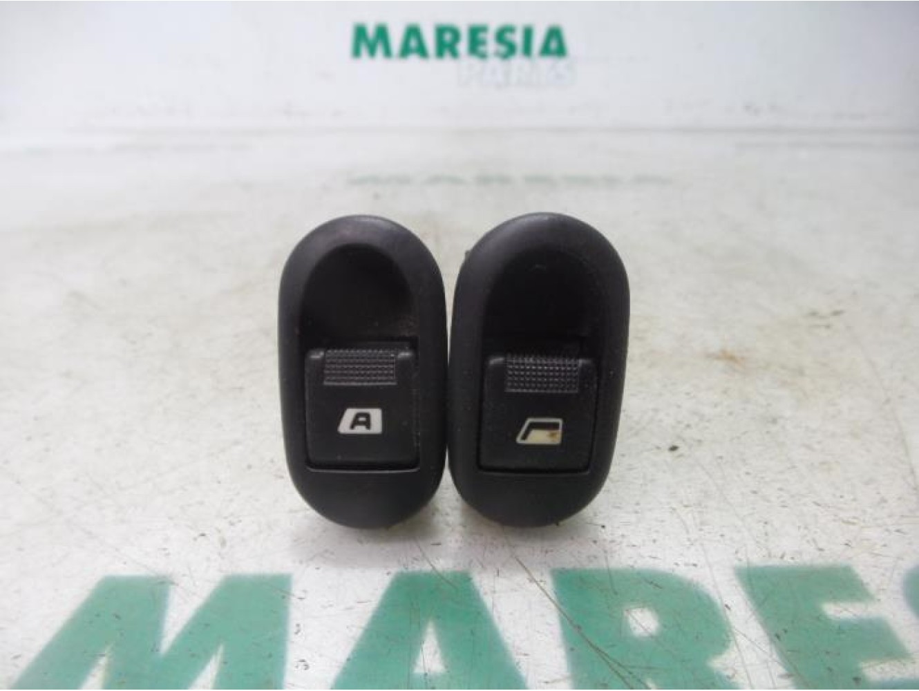 Citroen - C3 - Multi-functional window switch