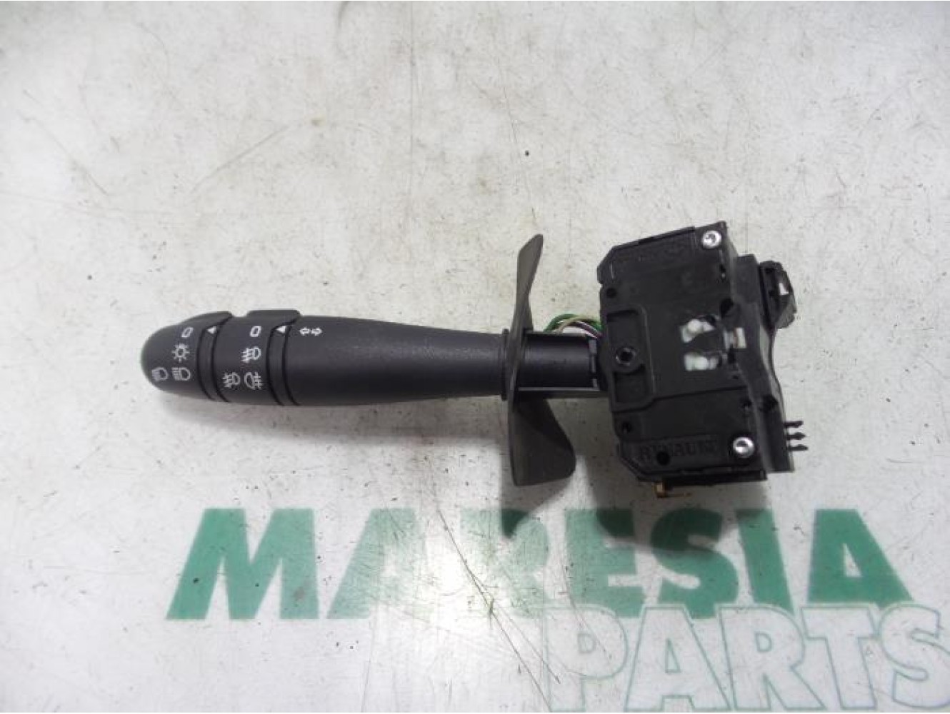 Renault - Clio - Indicator switch