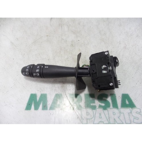 Renault - Clio - Indicator switch