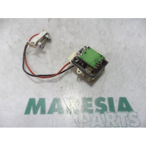 Renault - Clio - Heater resistor