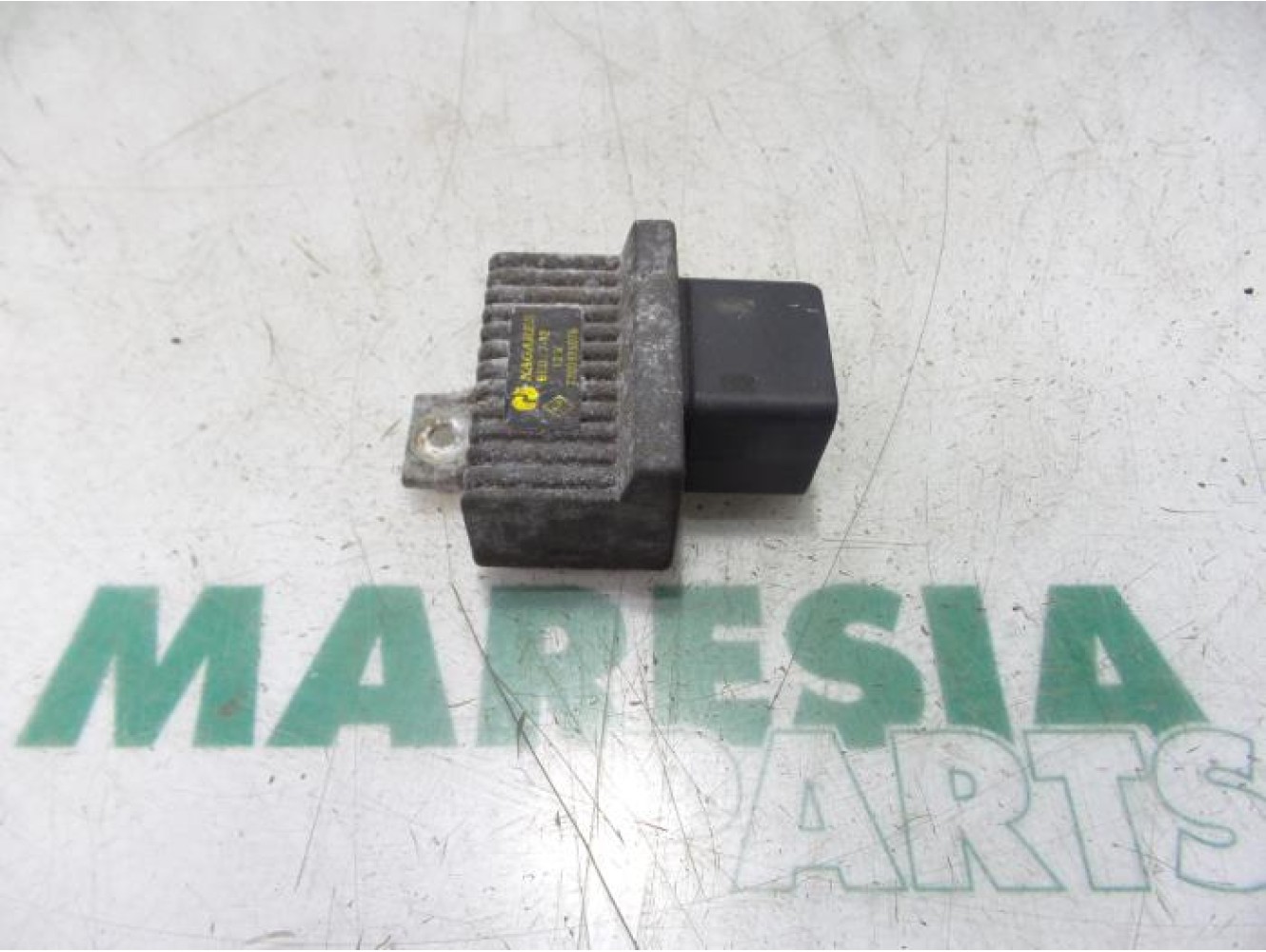 Renault - Clio - Glow plug relay
