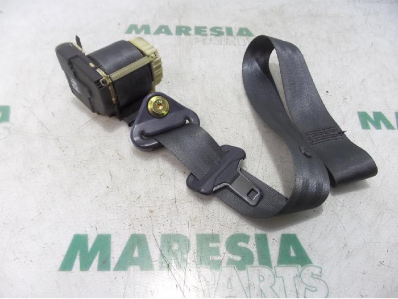 Renault - Clio - Front seatbelt, right