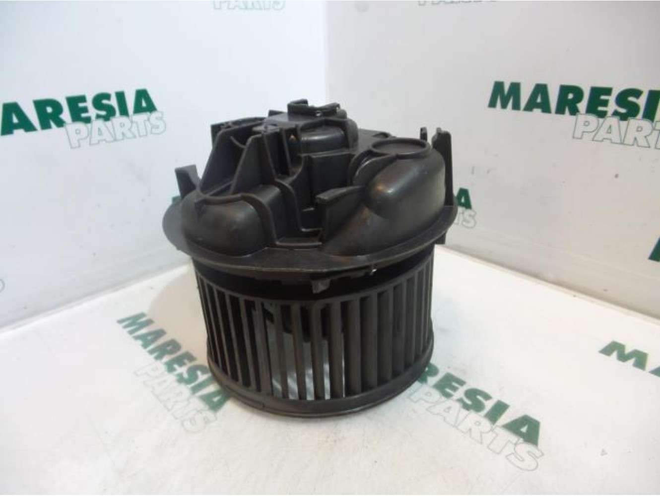 Renault - Megane - Heating and ventilation fan motor