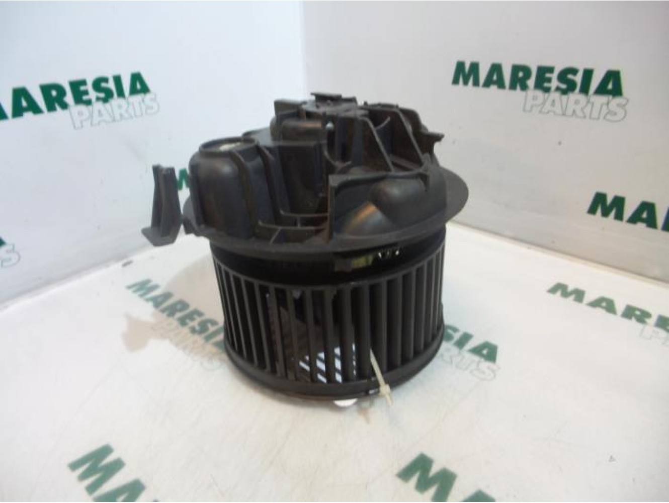 Renault - Megane - Heating and ventilation fan motor