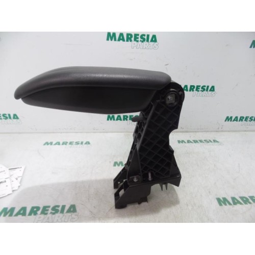 Citroen - C3 - Armrest