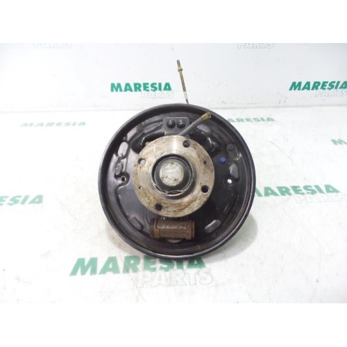 Peugeot - 406 - Fusee links-achter