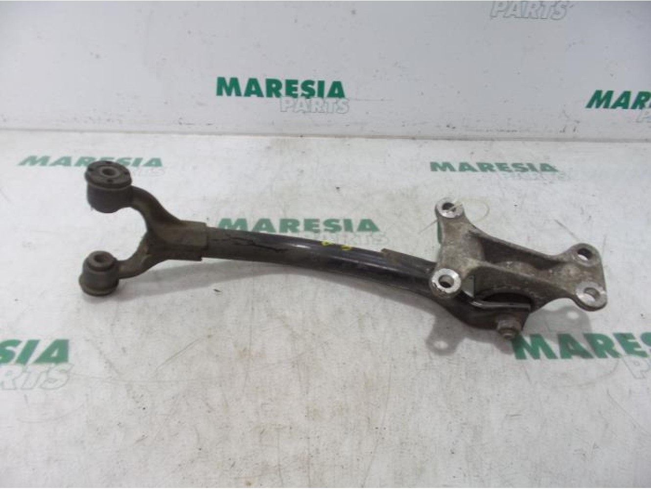Peugeot - 406 - Anti-roll bar guide