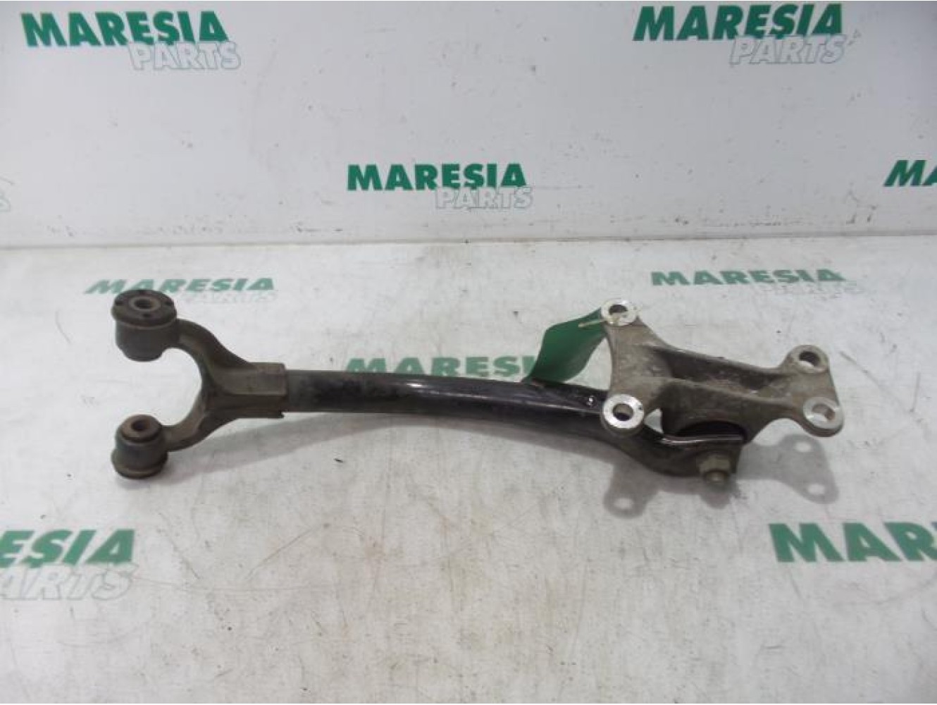 Peugeot - 406 - Anti-roll bar guide