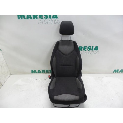 Peugeot - 308 - Stoel links
