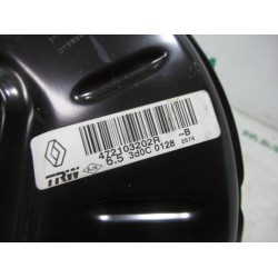 Renault - Clio - Brake servo