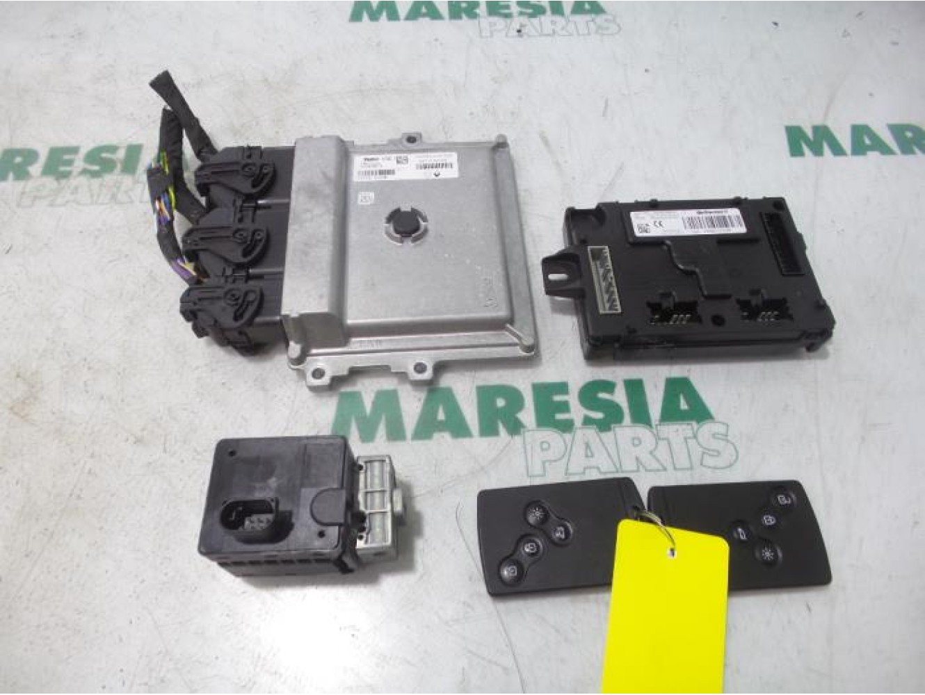 Renault - Clio - Engine management computer