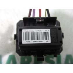Renault - Clio - Heater resistor