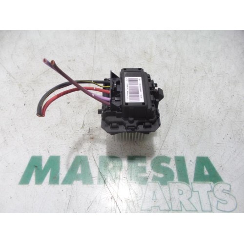Renault - Clio - Heater resistor