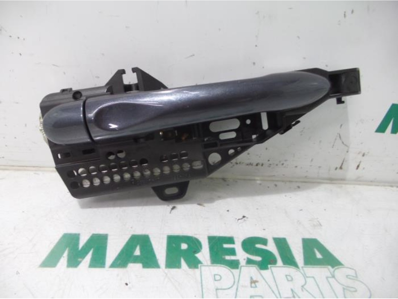 Renault - Clio - Front door handle 4-door, right