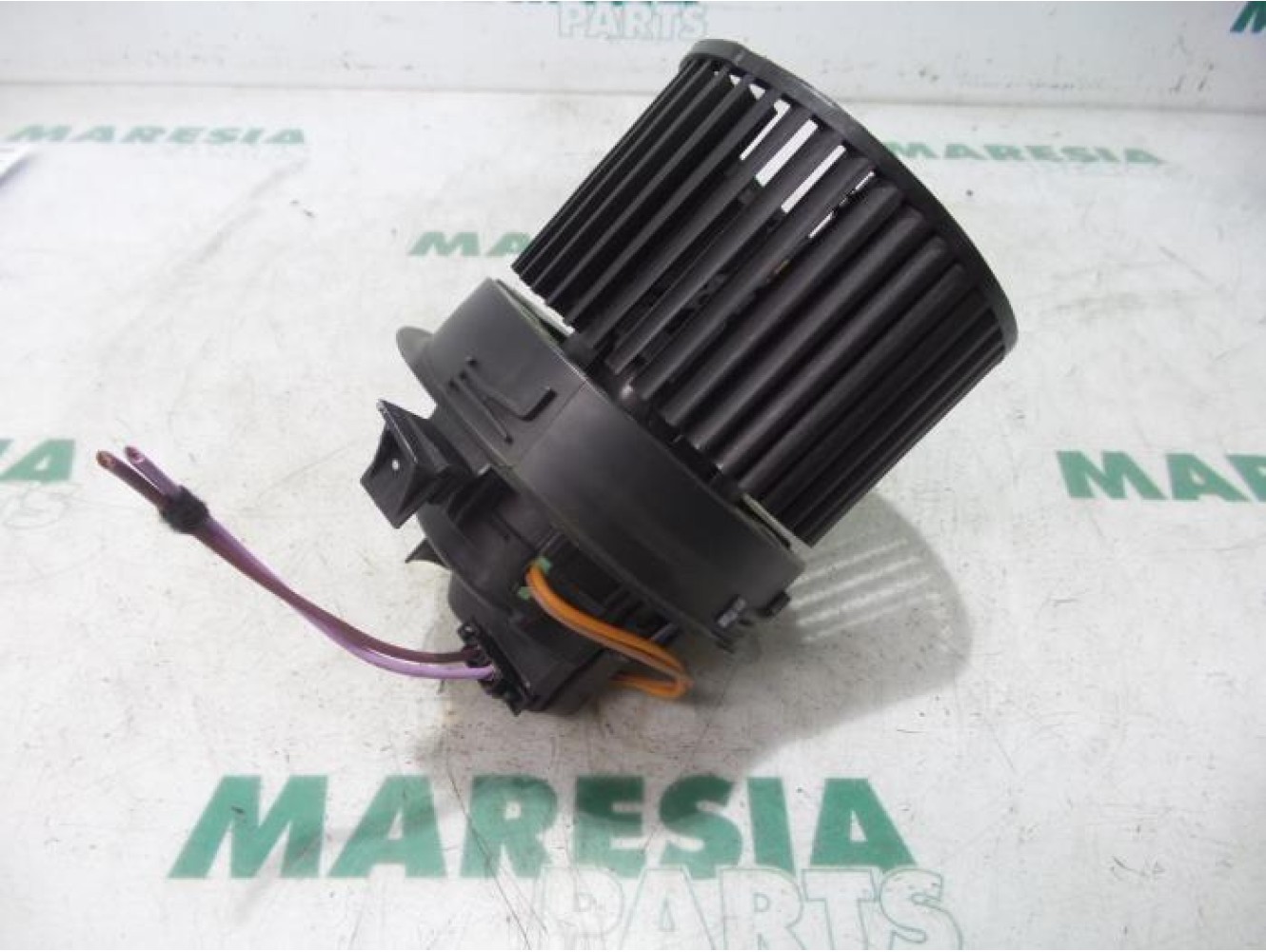 Renault - Clio - Heating and ventilation fan motor