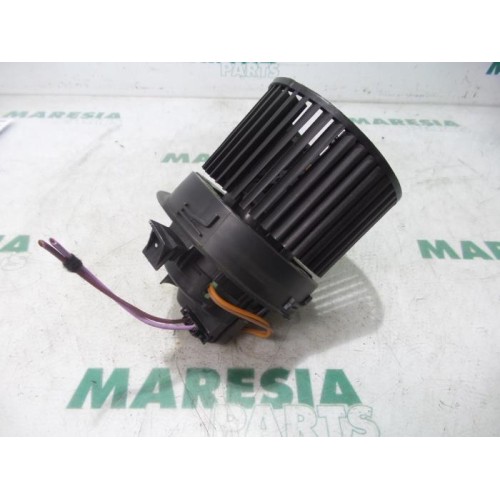 Renault - Clio - Heating and ventilation fan motor