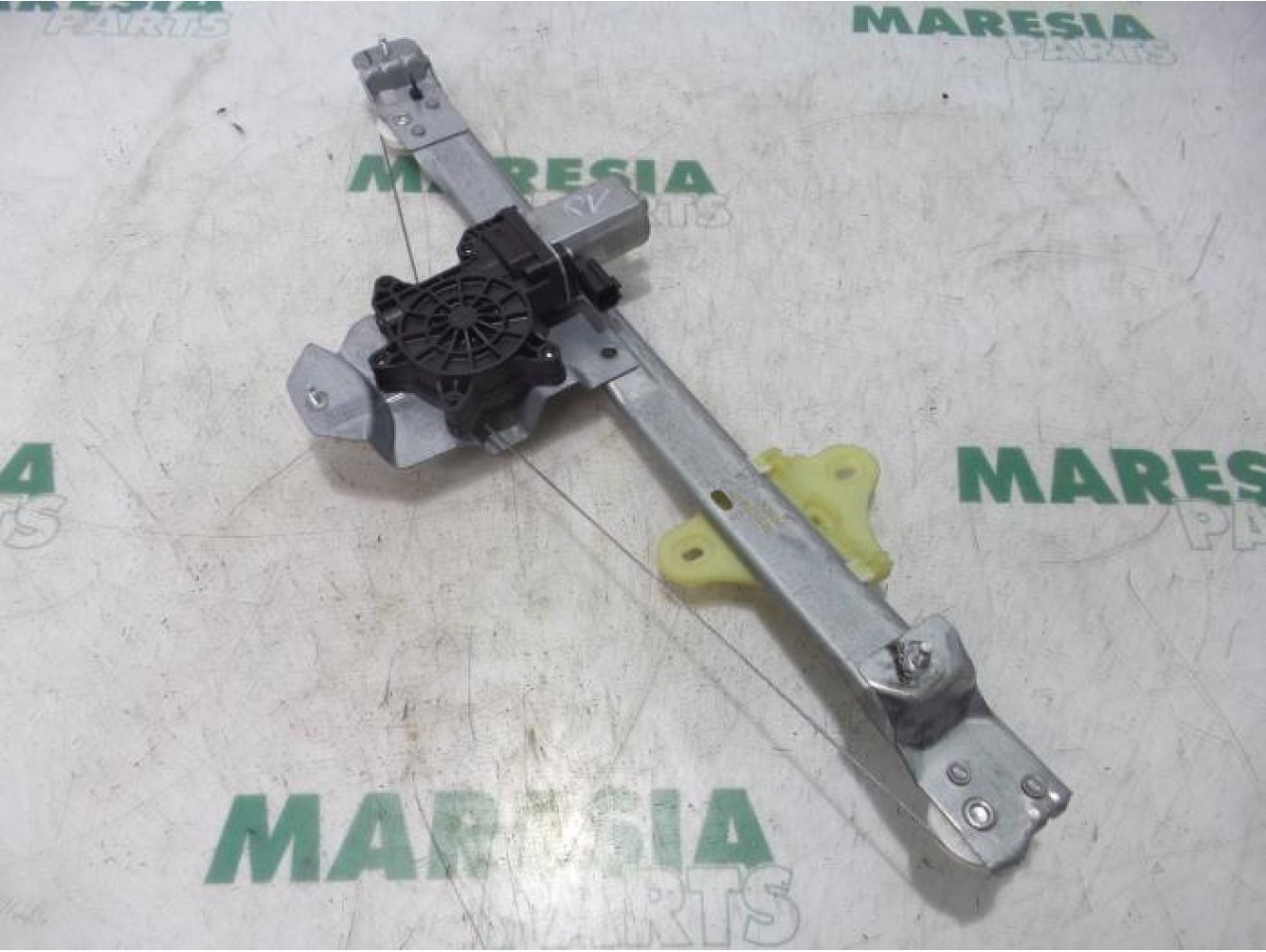 Renault - Clio - Window mechanism 4-door, front right