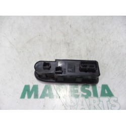 Peugeot - 308 - Multi-functional window switch