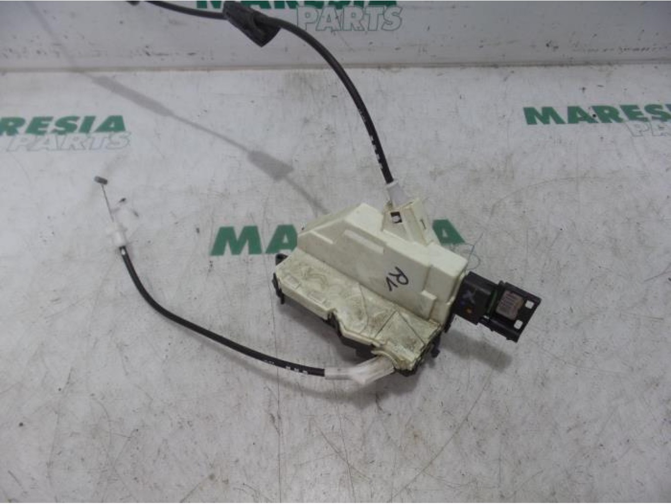 Peugeot - 308 - Front door lock mechanism 4-door, right