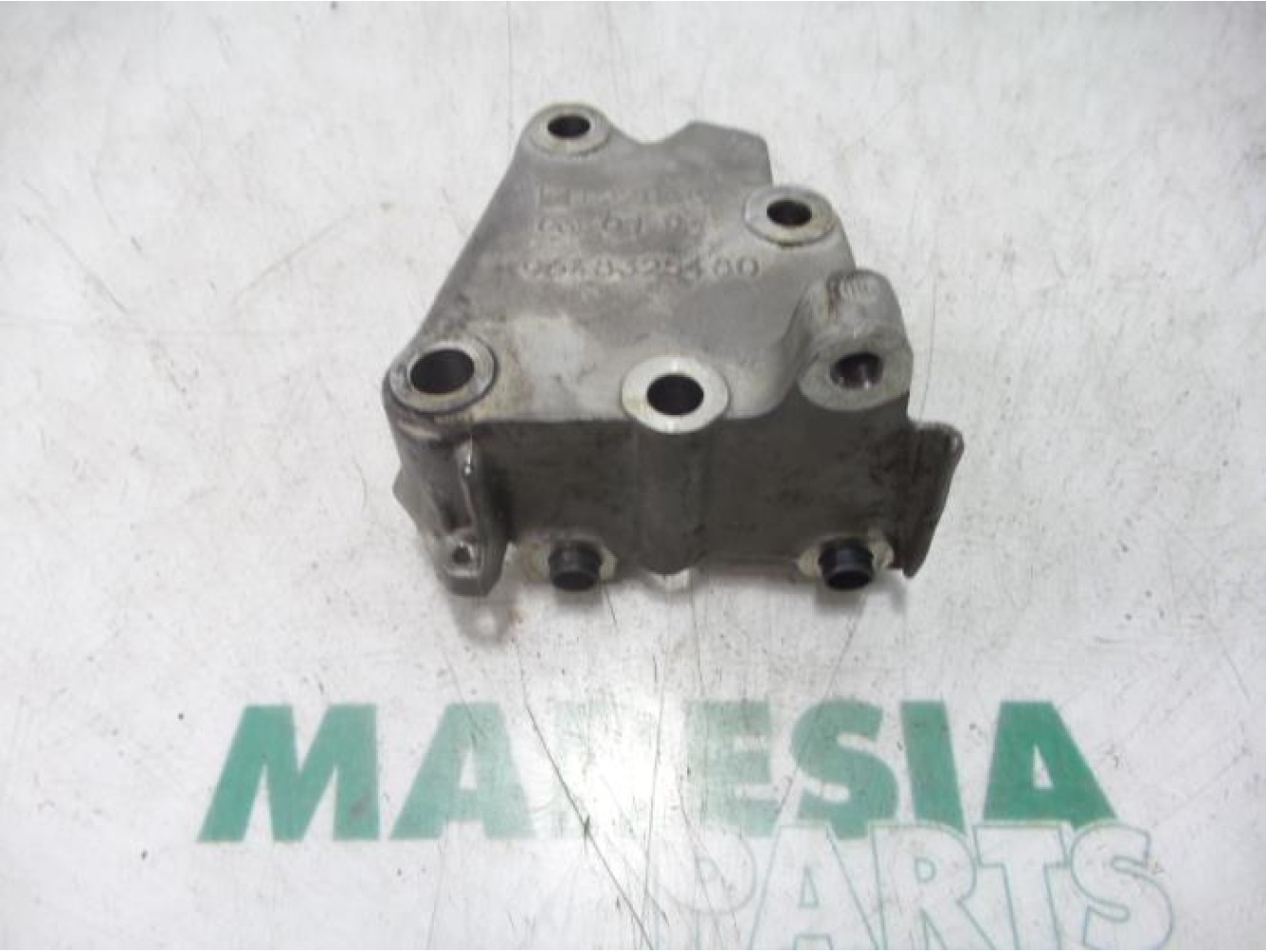 Citroen - C5 - Engine mount