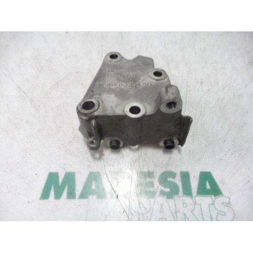 Citroen - C5 - Engine mount