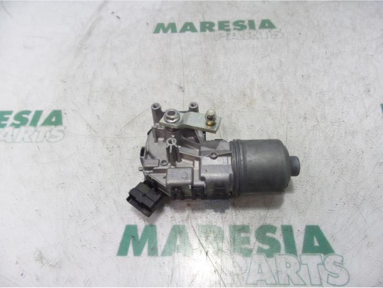 Peugeot - Partner - Front wiper motor