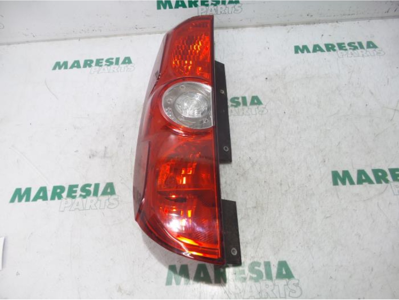 Fiat - Doblo - Rücklicht links