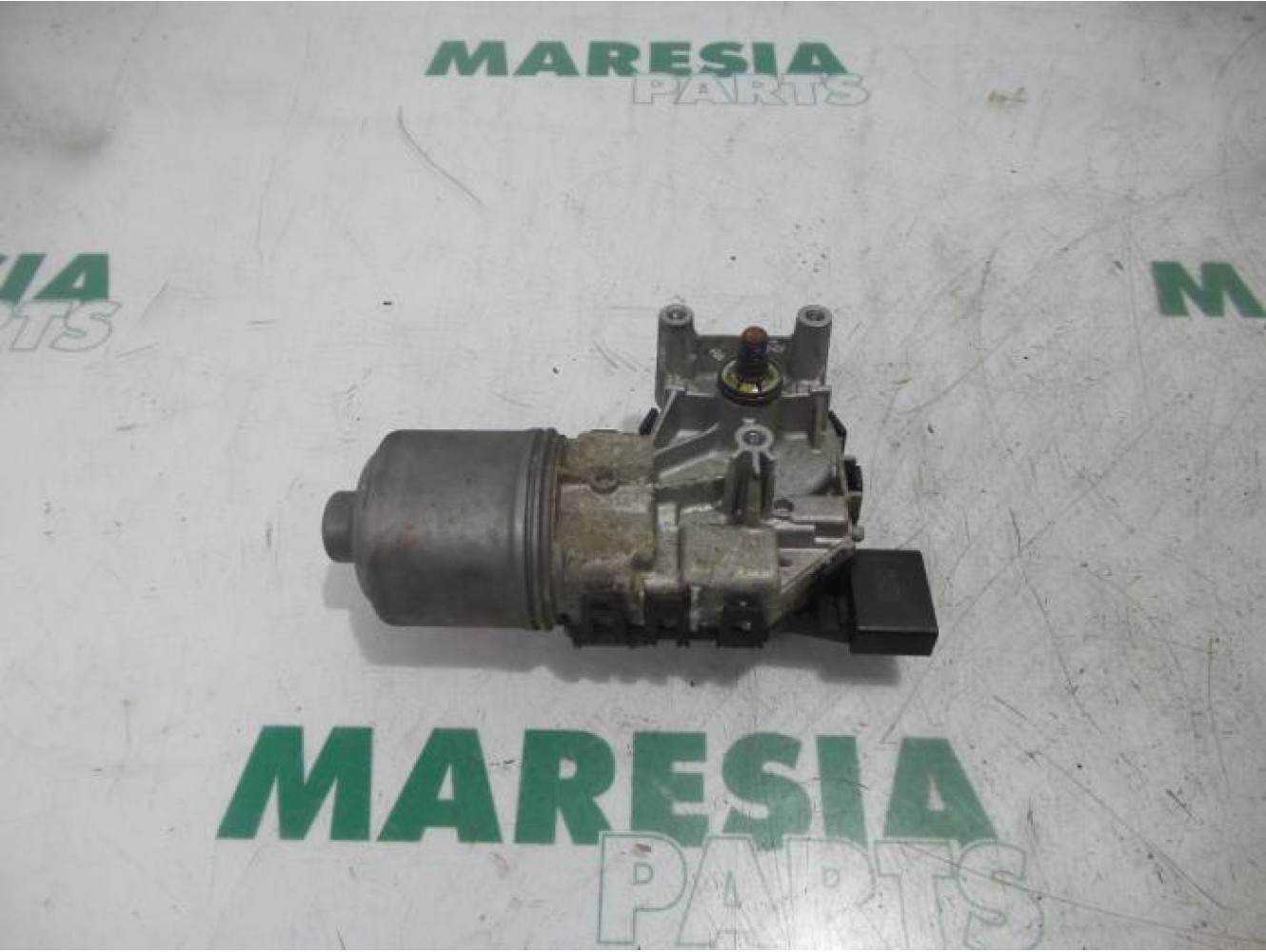 Fiat - Doblo - Front wiper motor