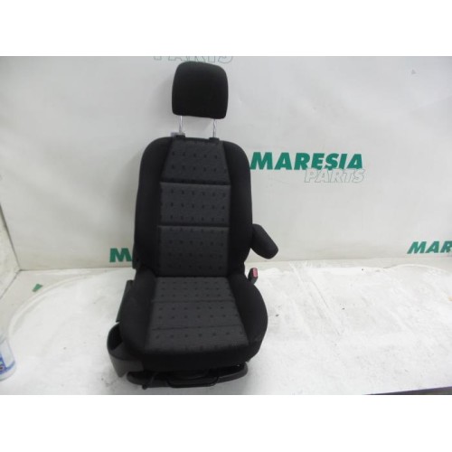 Peugeot - 307 - Seat, right