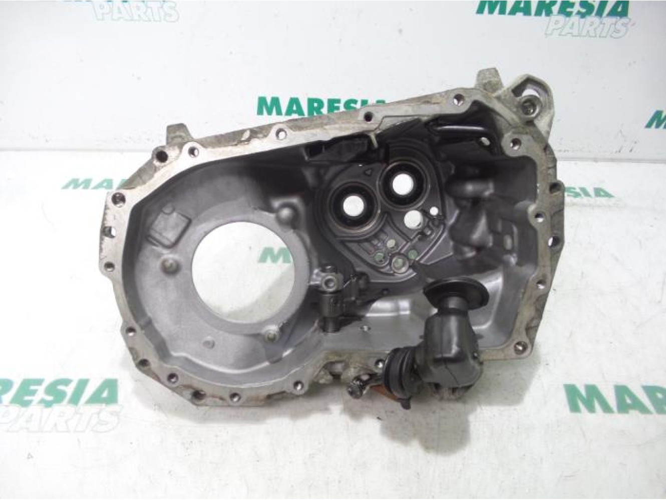 Renault - Twingo - Gearbox casing