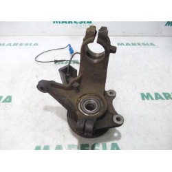 Peugeot - 206 - Fusee links-voor