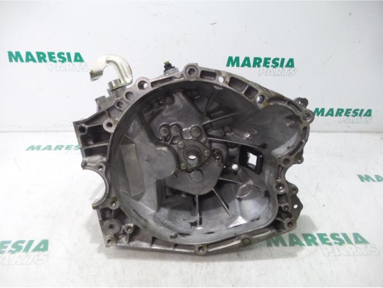 Citroen - C4 Picasso - Gearbox casing