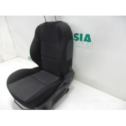 Peugeot - 207 - Stoel links
