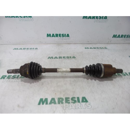 Peugeot - 207 - Front drive shaft, left