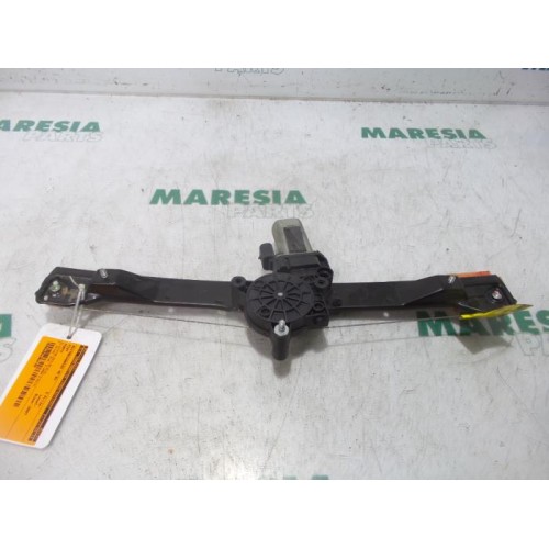 Fiat - Punto - Window mechanism 4-door, front right