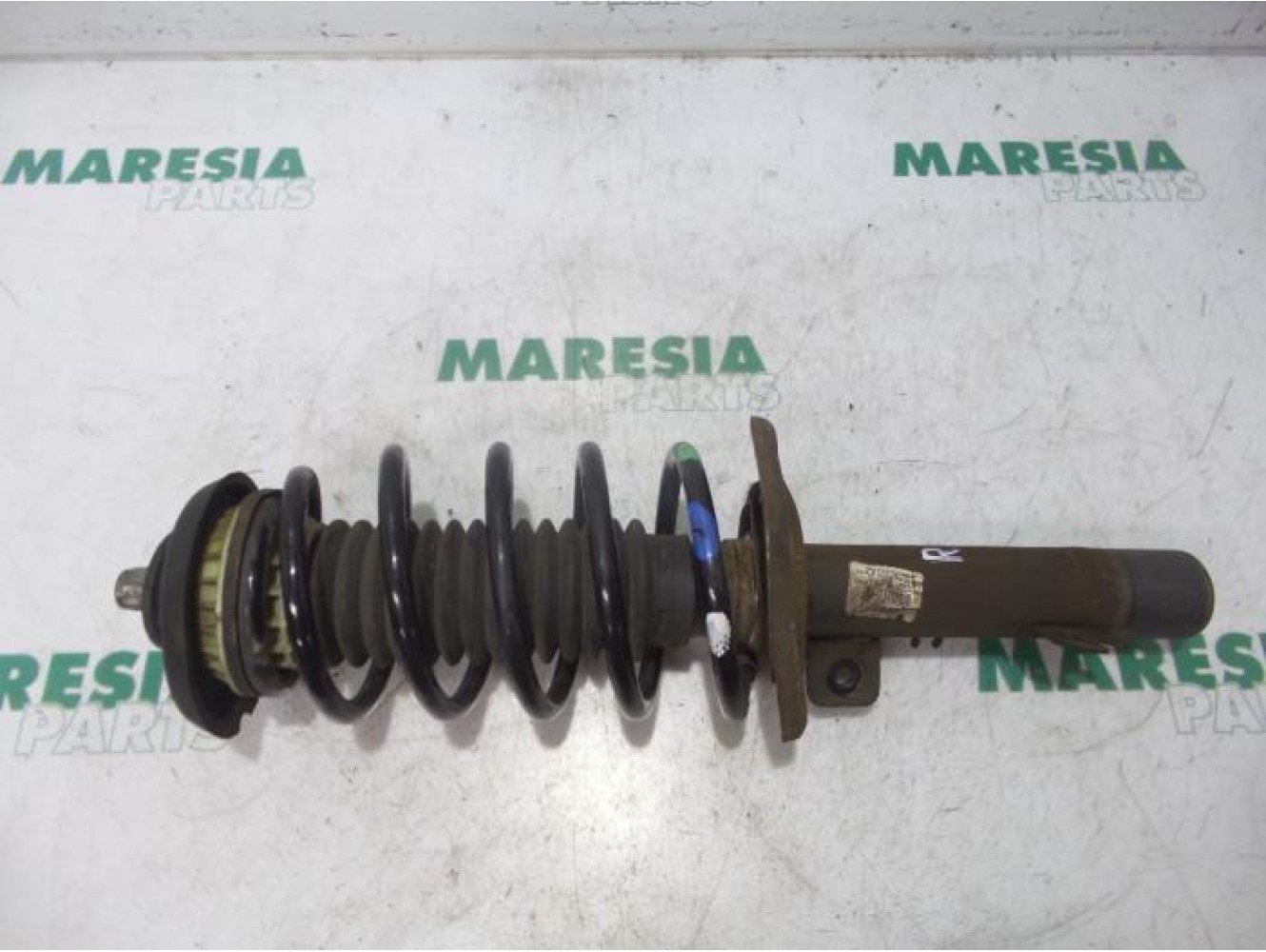 Peugeot - 207 - Front shock absorber rod, right